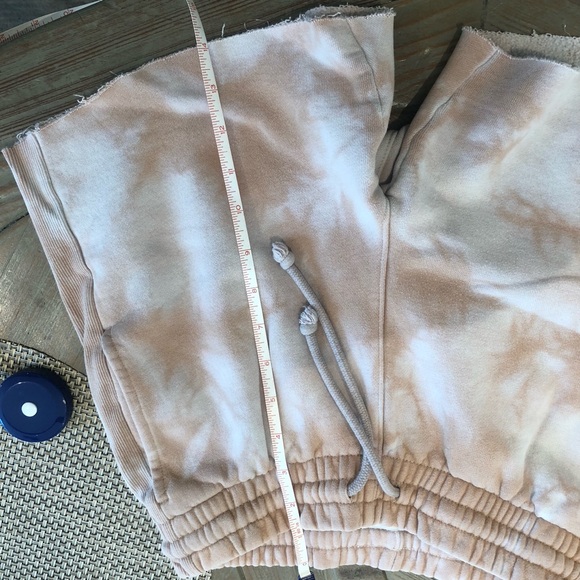 TNA Boyfriend Beige Sweats Shorts - Picture 5 of 6